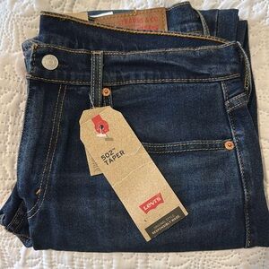NWT Men’s Levi’s 502 taper jeans